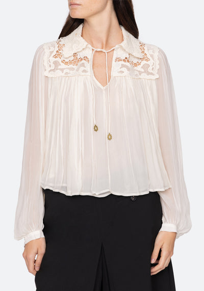 DAPHNE LACE LONG SLEEVE TOP IN CREAM