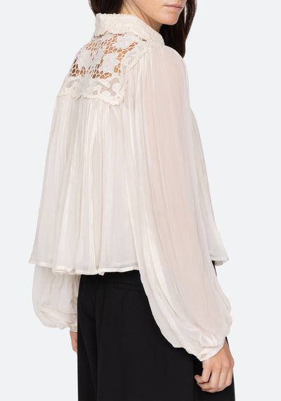 DAPHNE LACE LONG SLEEVE TOP IN CREAM