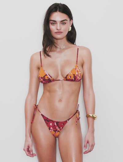 EQUATOR TOP IN PARADISE